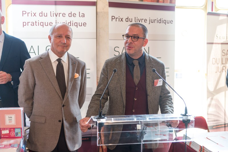 Christophe Lazaro reçoit le Prix du Livre juridique à Paris