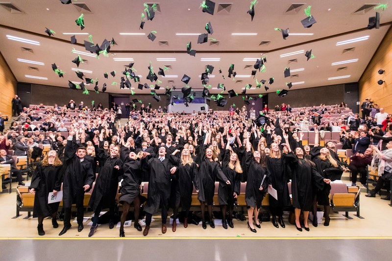 Faculté de droit : plus de 130 nouveaux diplômés